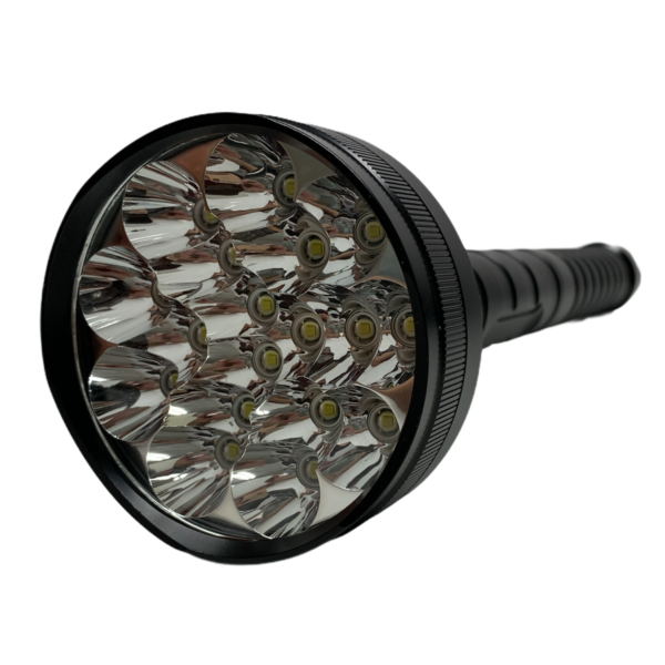 LED Taschenlampe mit 22000 LUMEN inkl. Akku-Ladegerät